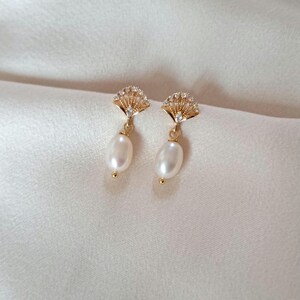 Romantische Vintagestyle-Ohrringe mit Zirkonia & Naturperle – 14K vergoldet image 2