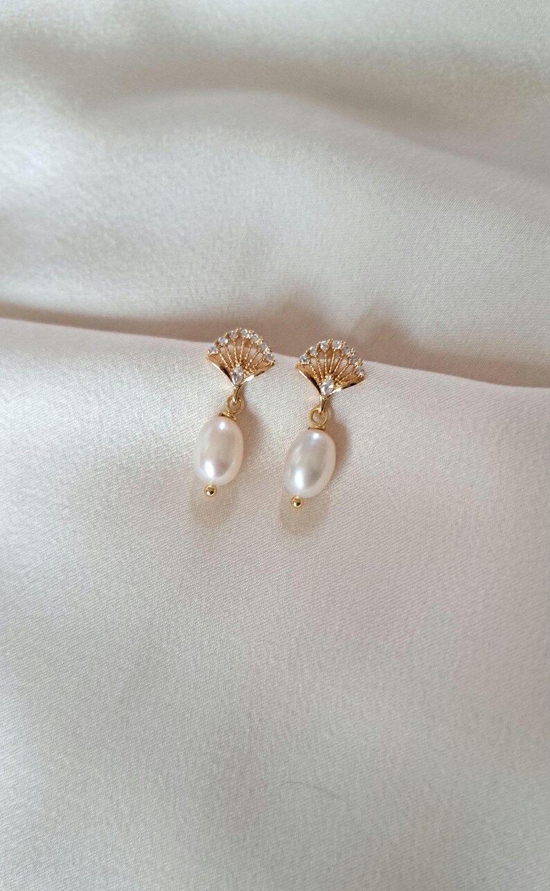 Romantische Vintagestyle-Ohrringe mit Zirkonia & Naturperle – 14K vergoldet image 2
