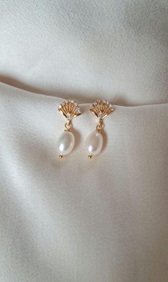 Romantische Vintagestyle-Ohrringe mit Zirkonia & Naturperle – 14K vergoldet