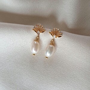 Romantische Vintagestyle-Ohrringe mit Zirkonia & Naturperle – 14K vergoldet image 3