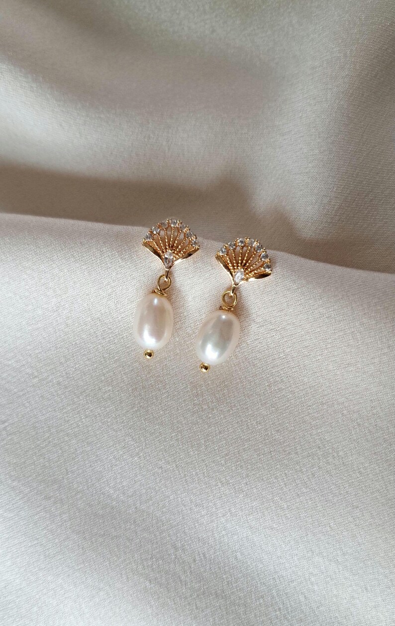 Romantische Vintagestyle-Ohrringe mit Zirkonia & Naturperle – 14K vergoldet image 3