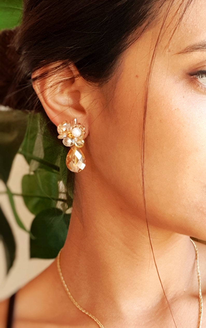 Beige crystal and pearl earrings image 3