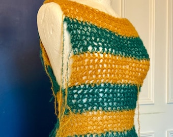 Alpaca and silk crochet vest. Loose ends, loose weave super soft. Y2K crochet. Size 10.