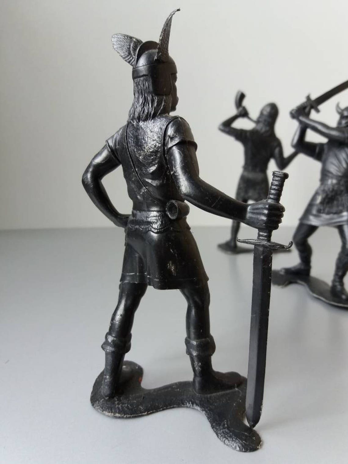 Set of 3 Vikings Vintage Plastic Toy Soldiers Medieval Vikings Etsy