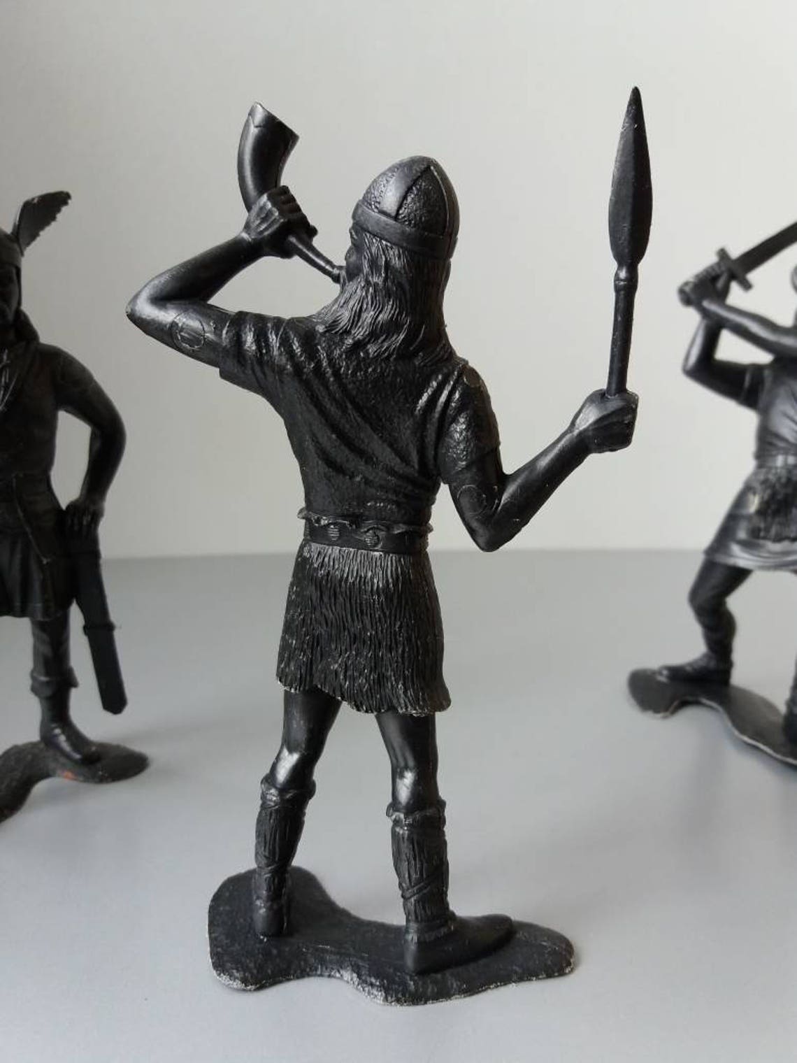 Set of 3 Vikings Vintage Plastic Toy Soldiers Medieval Vikings Etsy