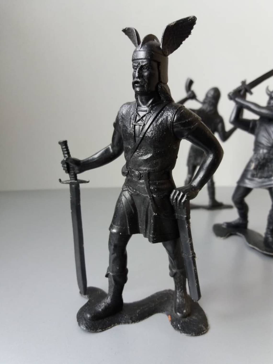 Set of 3 Vikings Vintage Plastic Toy Soldiers Medieval Vikings Etsy