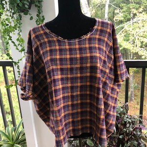 Die Etta Top im warmen Herbst