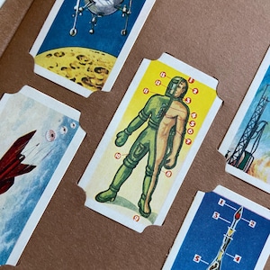 Album photo vintage cartes cigarettes Into Space