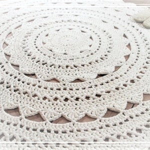 Carpet MINOUX 150 cm in white image 1