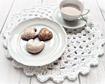 Placemat - round - LISIENNE- in white from 100% BW