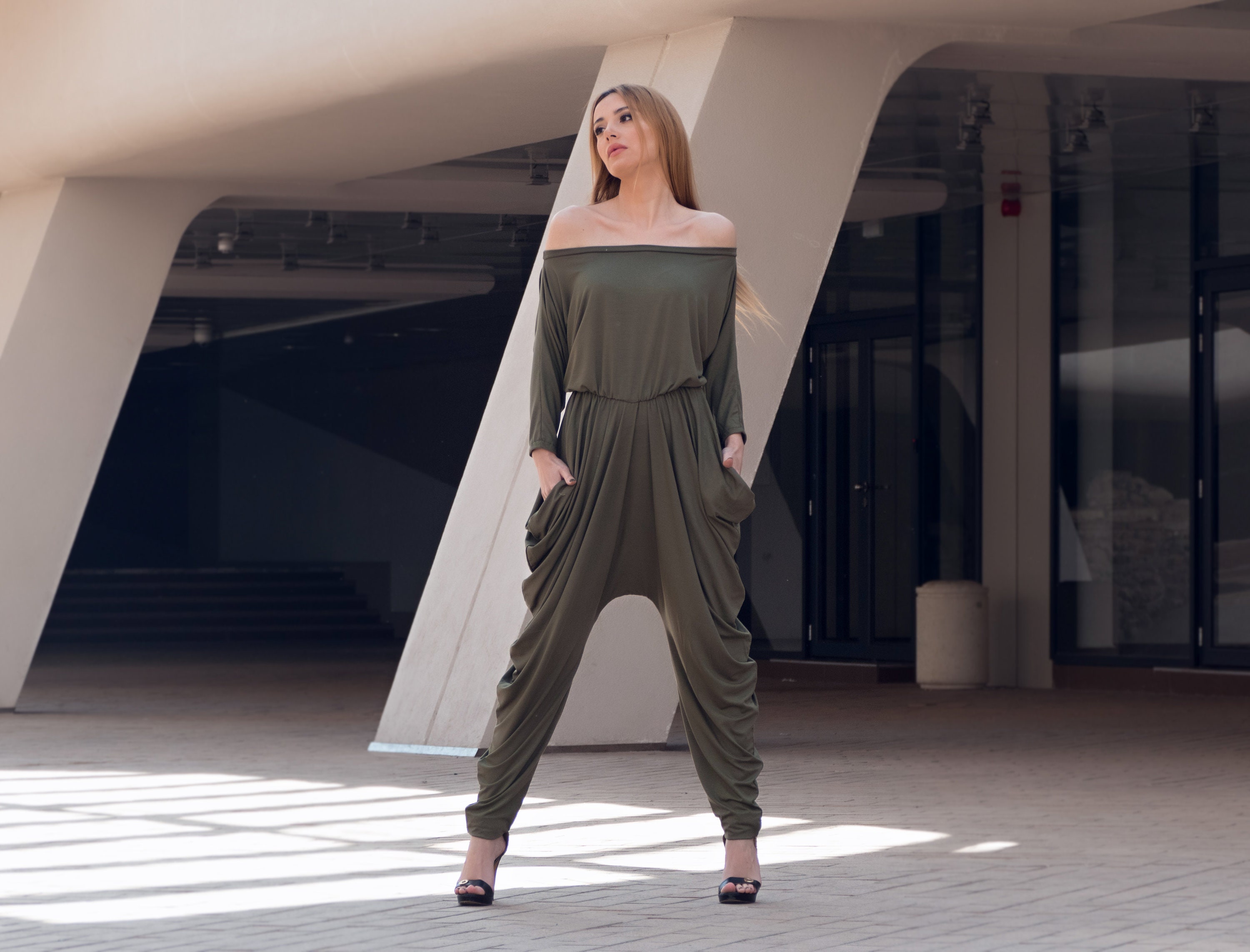 Green off Shoulder Loose Jumpsuit 
