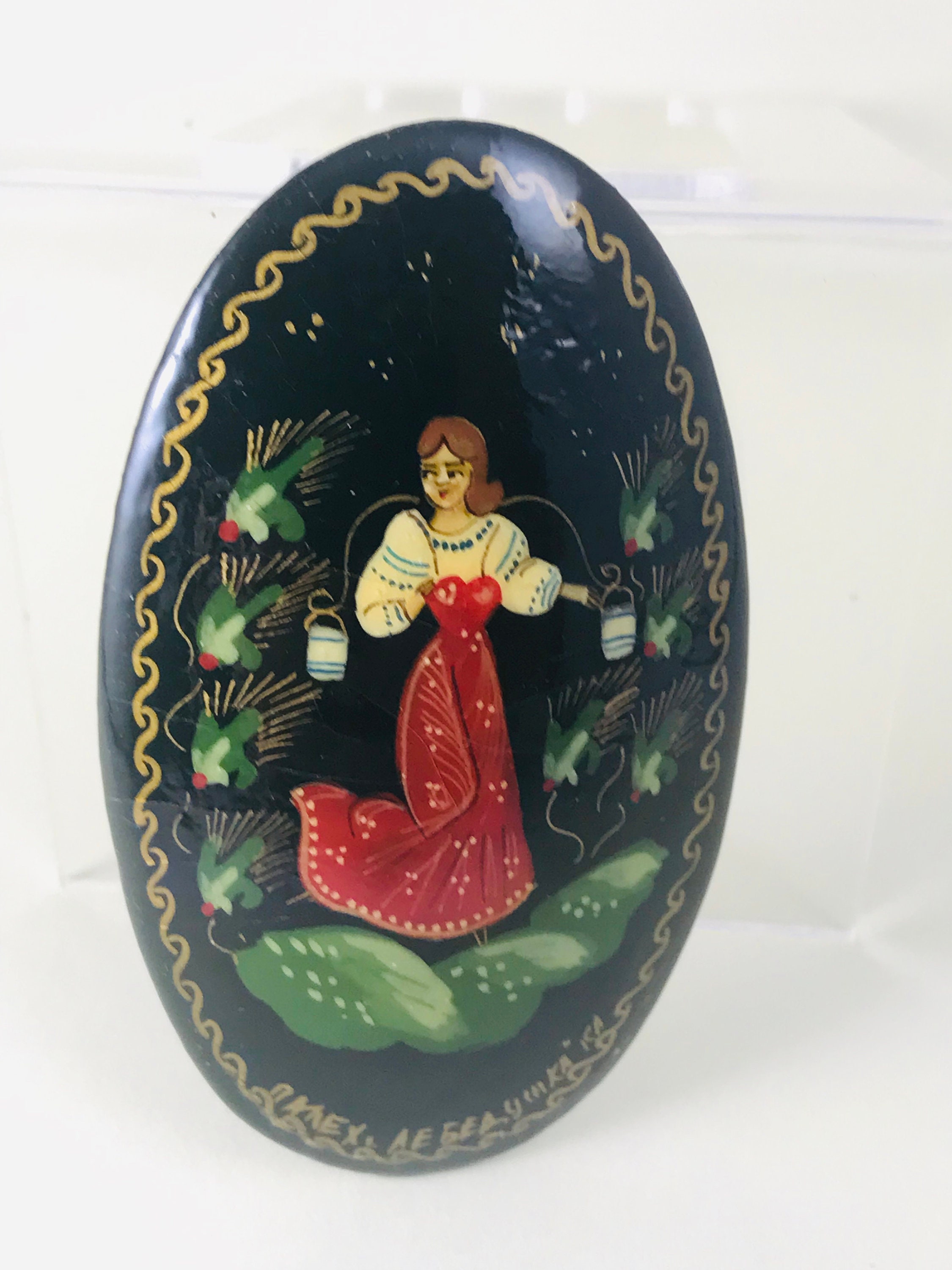 Russian hand painted brooch deals