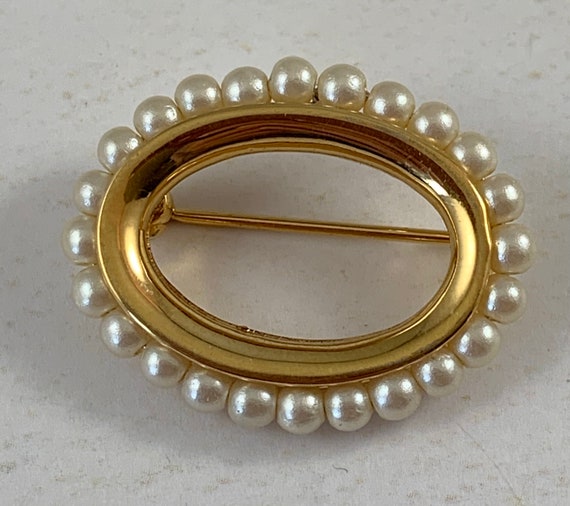 Napier Faux Pearl Pin / Brooch - Gold-Tone Open O… - image 5