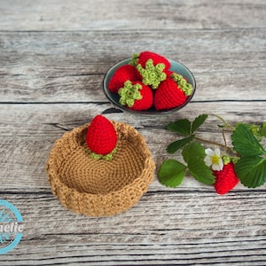 DE/EN instructions - strawberry tartlet / cake - gift, amigurumi, children, toys, Montessori, crochet, shop (German/English)