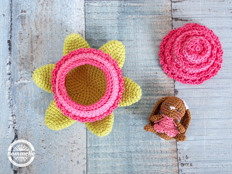 DE instructions Easter bunny in a flower box gift, amigurumi, children, toy, Montessori, crochet German image 4