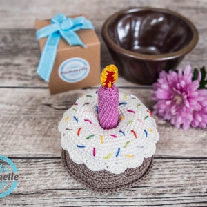 DE/EN Amigurumi instructions Guglhupf - crochet birthday cake - Montessori, crochet, shop (German/English)