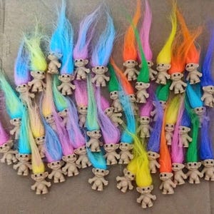 Mini Trolls Dolls, Fidget Toy, Retro 90's
