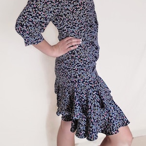 Vintage 1970's dress, mid 1900's style, Samantha Stevens Petites, floral, double breasted buttons