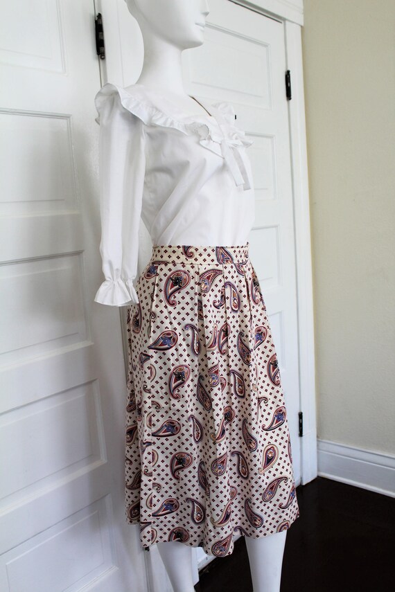 Vintage white paisley peasant skirt - image 2