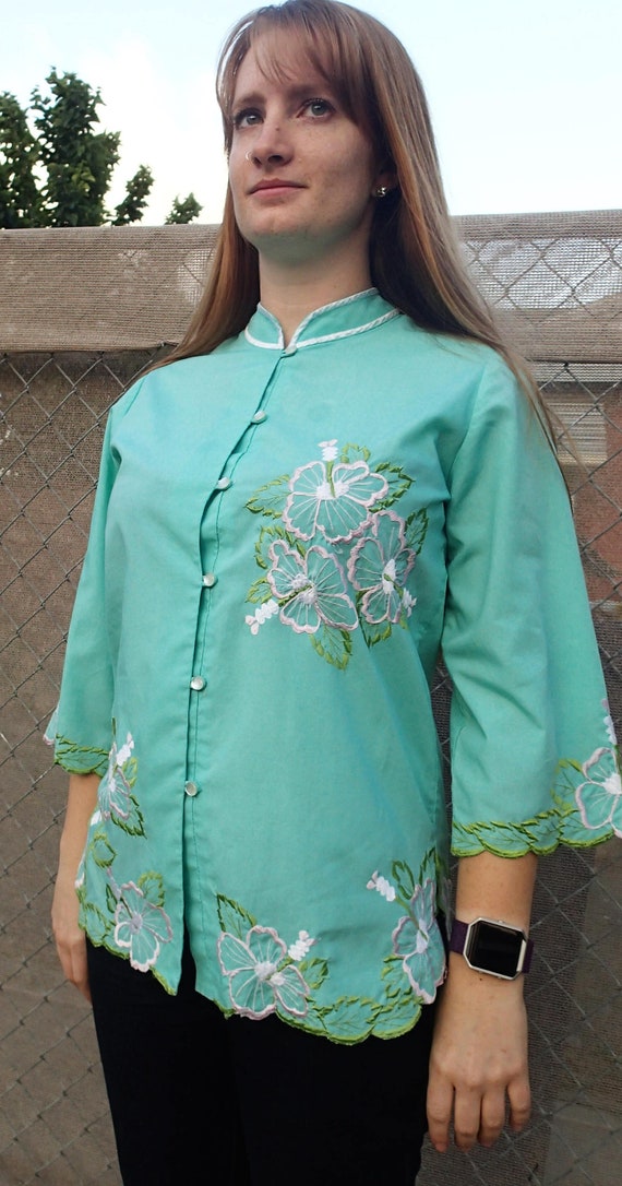 Vintage turquoise embroidered boho hawaiian blouse
