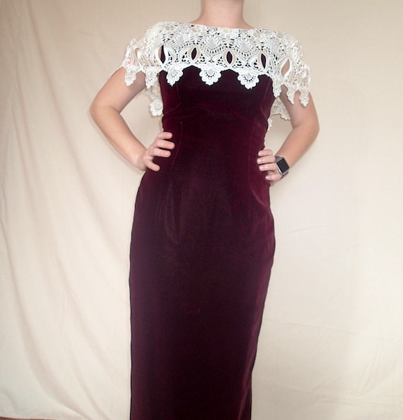 Jessica McClintock 1990s maroon velvet gown