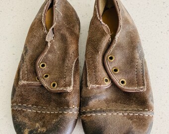 boys wingtips