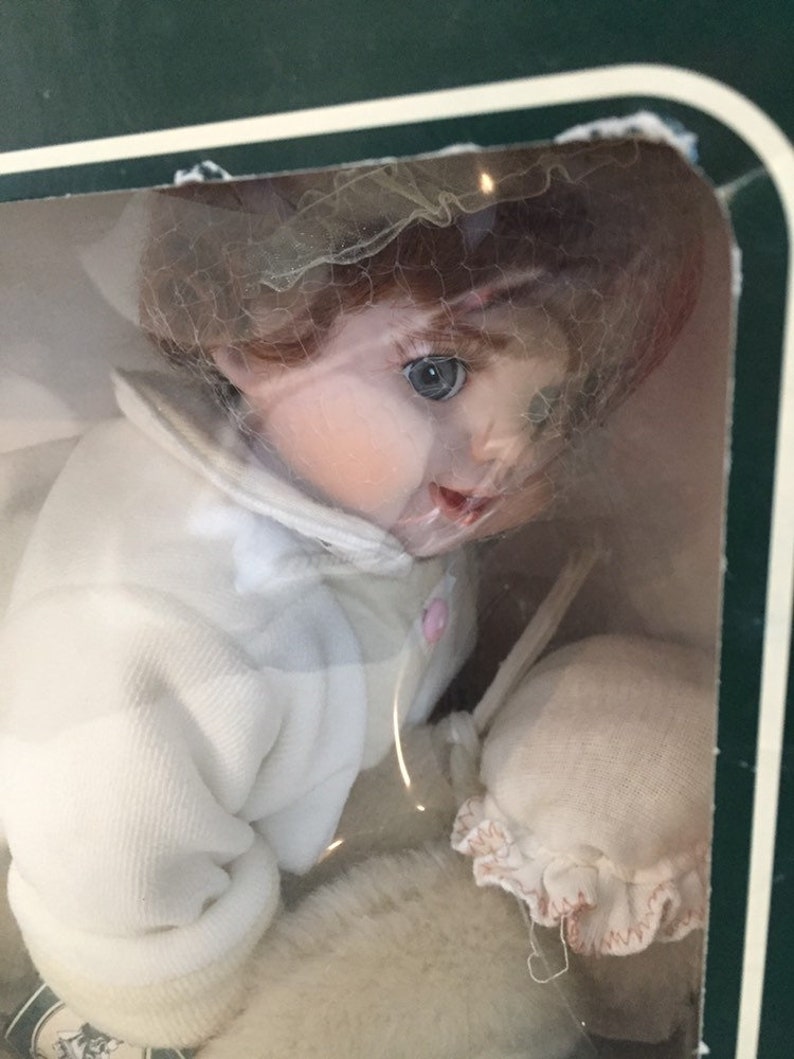 Geppeddo Porcelain Doll, Playtime Series, Crawling With Teddy, Becky