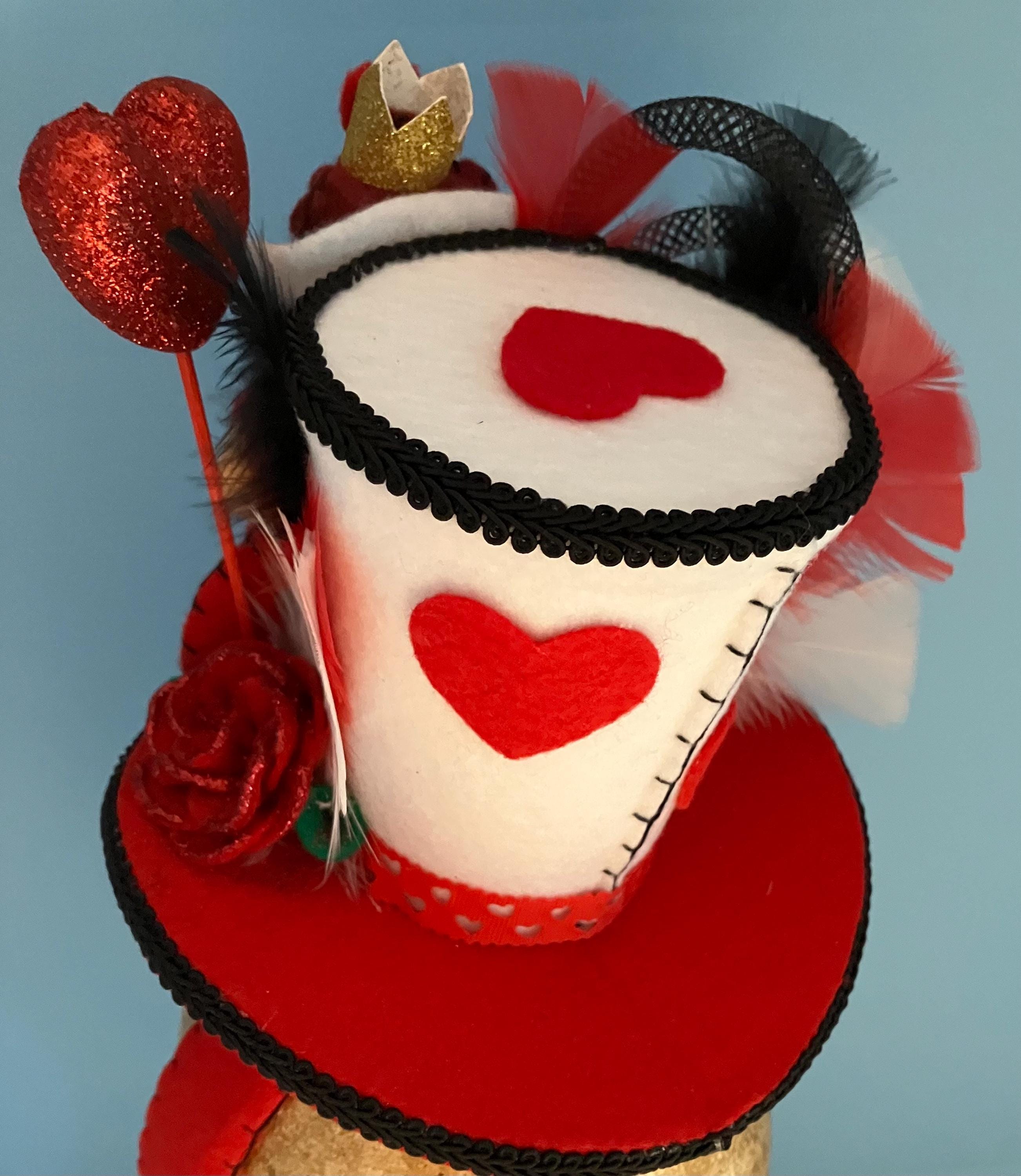 ❤️?? Decorative Queen of Hearts Feather Fascinator Hat with Red/White Accents Alice in Wonderland Mini Top Hat, Black Fabric, Alice  main image 4