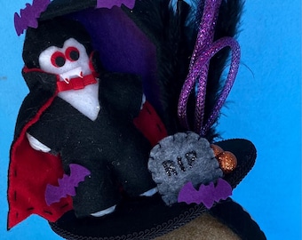 Dracula fascinator mini hat