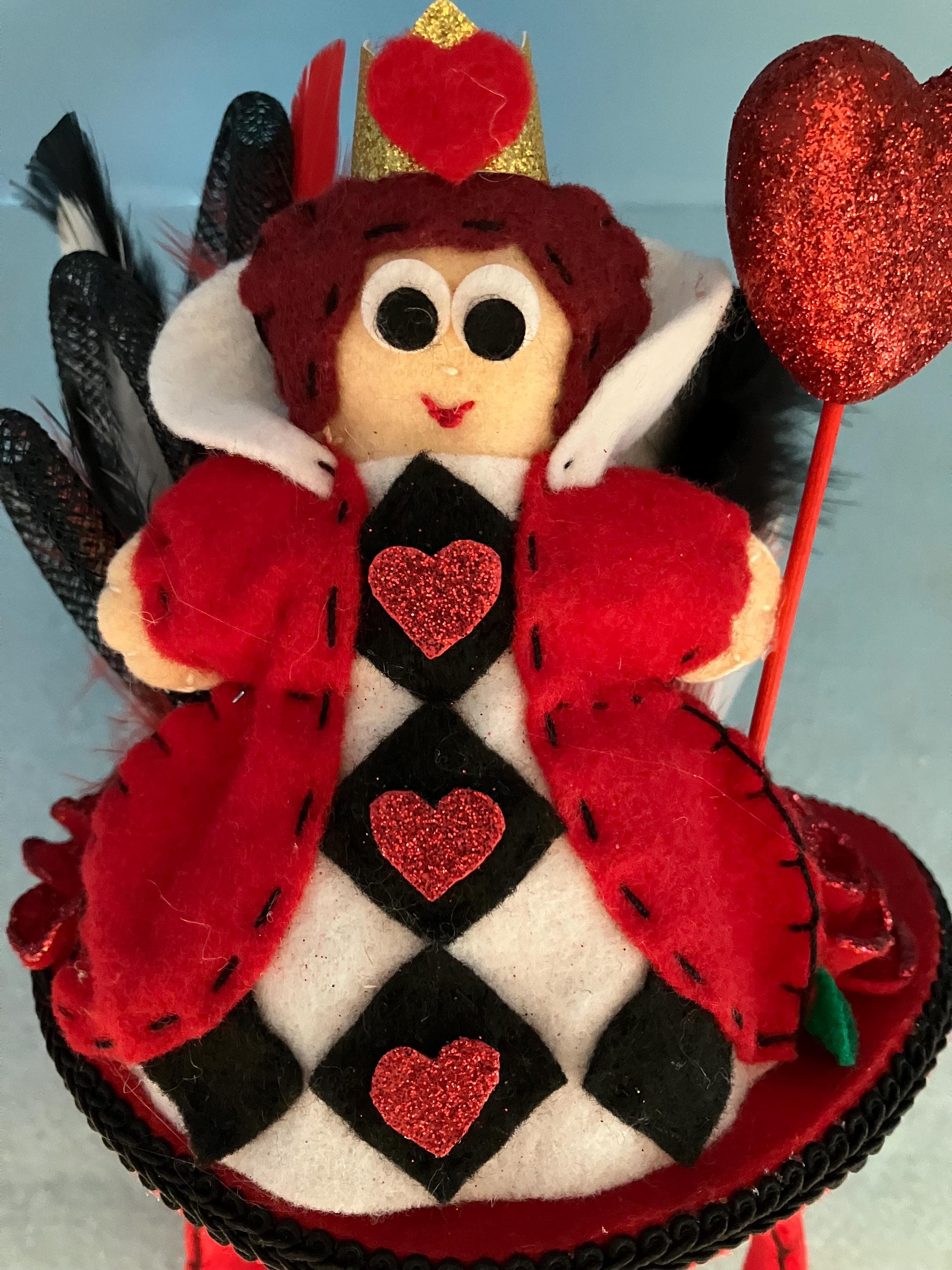 ❤️?? Decorative Queen of Hearts Feather Fascinator Hat with Red/White Accents Queen of Hearts Mini Top Hat, Alice in Wonderland Fascinator  main image 4