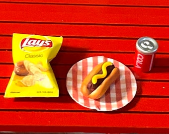 Dollhouse Miniature Hot Dog Set, Paper Paper with Hot Dog, Bag of Chips and a Can of Cola.  1;:12 Scale