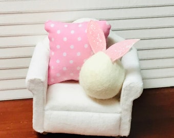 Dollhouse Miniature Easter Pillow Set.   1:12 Scale
