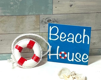 Decoración de playa en miniatura de casa de muñecas, salvavidas rojo y blanco o letrero de casa de playa. Escala 1:12