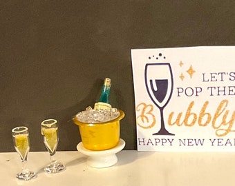 Miniatura de casa de muñecas. Nochevieja, champán, escala 1:12