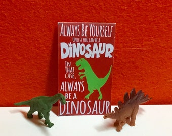 Conjunto de dinosaurios en miniatura para casa de muñecas o letrero de dinosaurio. Escala 1:12