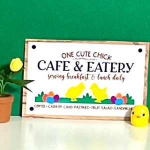 Decoración de Pascua en miniatura de casa de muñecas, letrero de Pascua, pollito o maceta de tulipanes amarillos. Escala 1:12