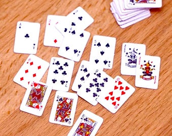 Miniatura de casa de muñecas, juego de 54 naipes. Escala 1:12.