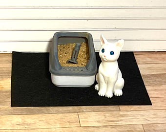 Dollhouse Miniature Gray Litter Box and White Cat.  1:12 Scale