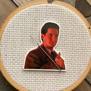 Special Agent Needle Minder - 90s Needle Minder - TV Show Needle Minder - 90s Cross Stitch - Thumbs Up Needle Minder - Tv Show Cross Stitch