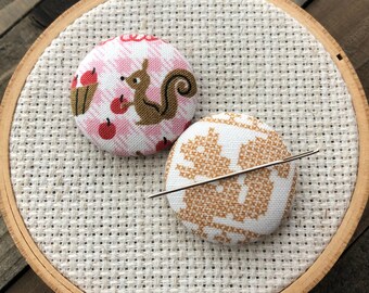 Squirrel Needle Minder SET - Reversible Needle Minder - Squirrel Cross Stitch Magnet - Kawaii Needle Minder - Forest Cross Stitch Modern