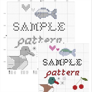 Puede incluir: Un patr&oacute;n de punto de cruz en blanco y negro con el texto "SAMPLE pattern" y un pato, un pez y cerezas. El patr&oacute;n utiliza los colores de hilo DMC 316, 3801, 604, 5200, 3799 y 603.