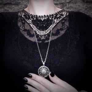 Gothic Perfume Locket - 5 Felt Pads Included - Scent Locket - Diffuser - Unique