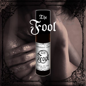 The Fool - Powder, Vanilla, Light Florals - Rollerball Perfume Oil - Vegan & Cruelty Free - Major Arcana Collection