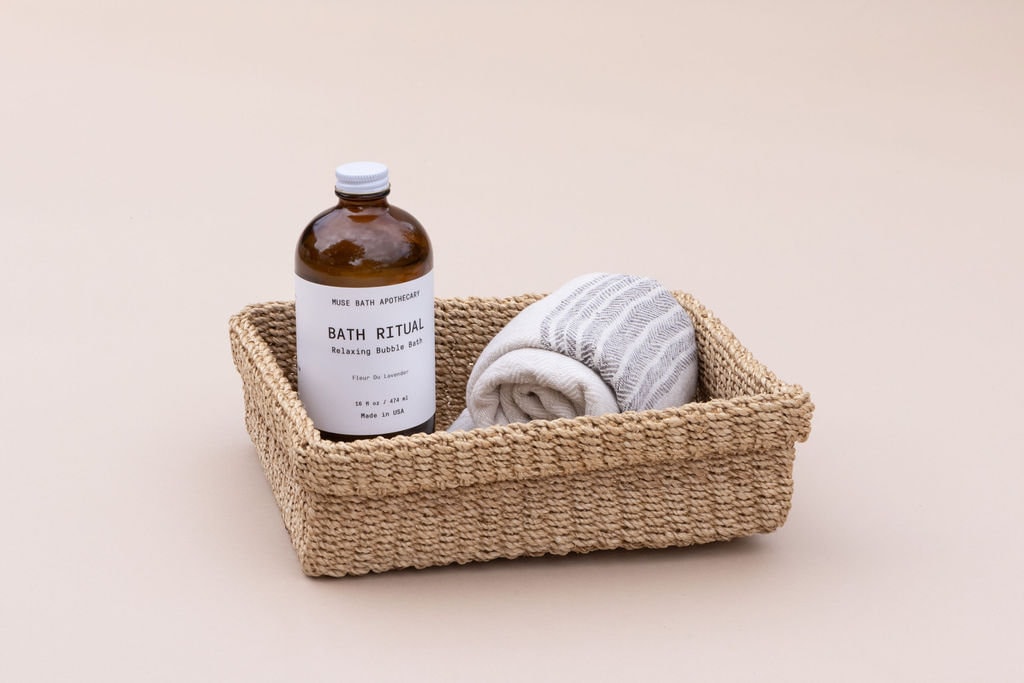 Petit panier tissé, plateau rectangulaire, plateau de rangement, plateau en jonc de mer, panier étroit en abaca, plateau range-tout tissé à la main par NEEPAHUT