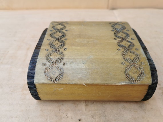 Old vintage wooden hand made cigrette case box sn… - image 2