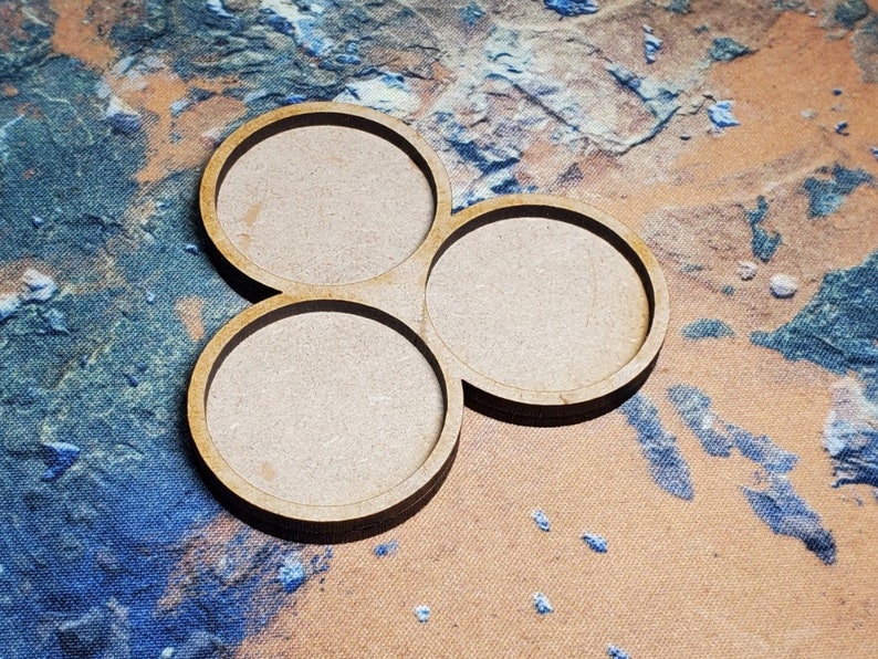 3 unit | 32mm/28mm Round Base | Movement Tray | Alpha Formation image 1