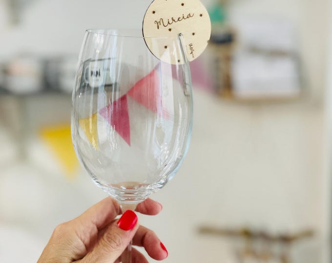 PERSONALIZED WOODEN CHRISTMAS BALL PLACE MARKERS glass