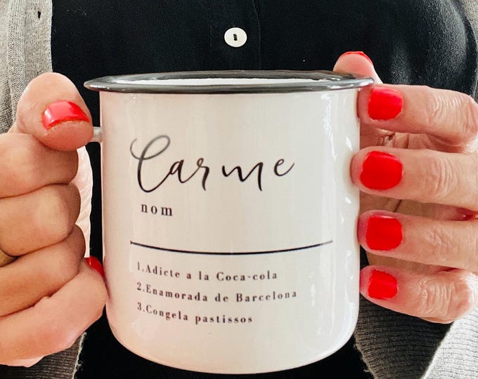 VINTAGE PERSONALIZED MUG name features
