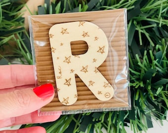PERSONALIZED WOODEN PLACE MARKERS INITIAL MAGNET