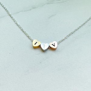 Gepersonaliseerde hartketting, kleine hartketting, gepersonaliseerd hart, sierlijke hartketting, roségoud, gouden zilveren hartketting,